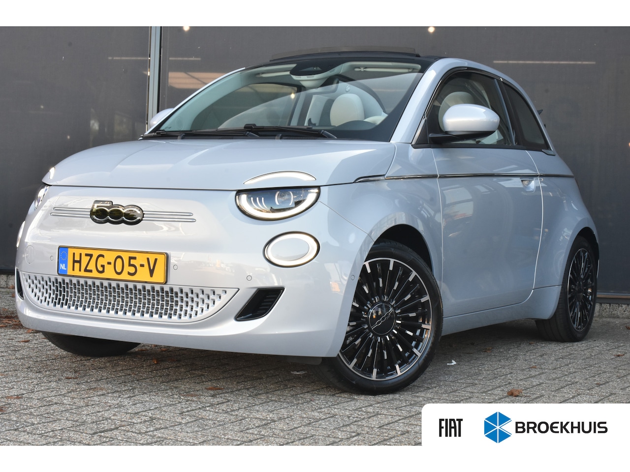 Fiat 500 C - La Prima 42 kWh DEMO-DEAL! | Vol-Leder | Stoelverwarming | Adaptive Cruise | Dodehoek-Dete - AutoWereld.nl