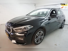 BMW 1-serie - 116i Business Edition Plus /BTW AUTO /CAMERA / NAVI