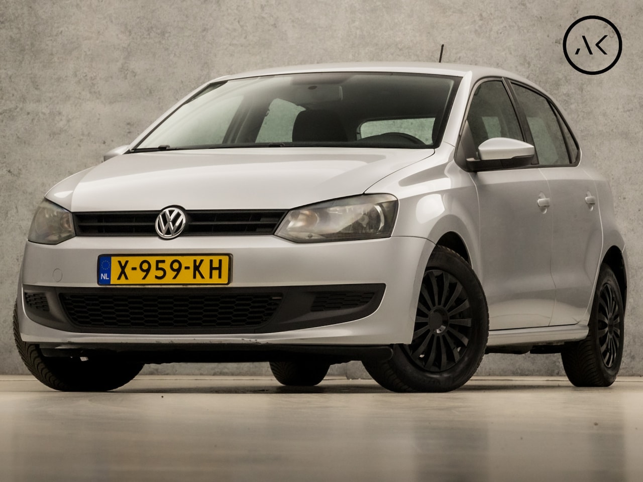 Volkswagen Polo - 1.2 Sportline (NAVIGATIE, AIRCO, ELEK RAMEN, SPORTSTOELEN, BLUETOOTH, NIEUWE APK, NIEUWSTA - AutoWereld.nl