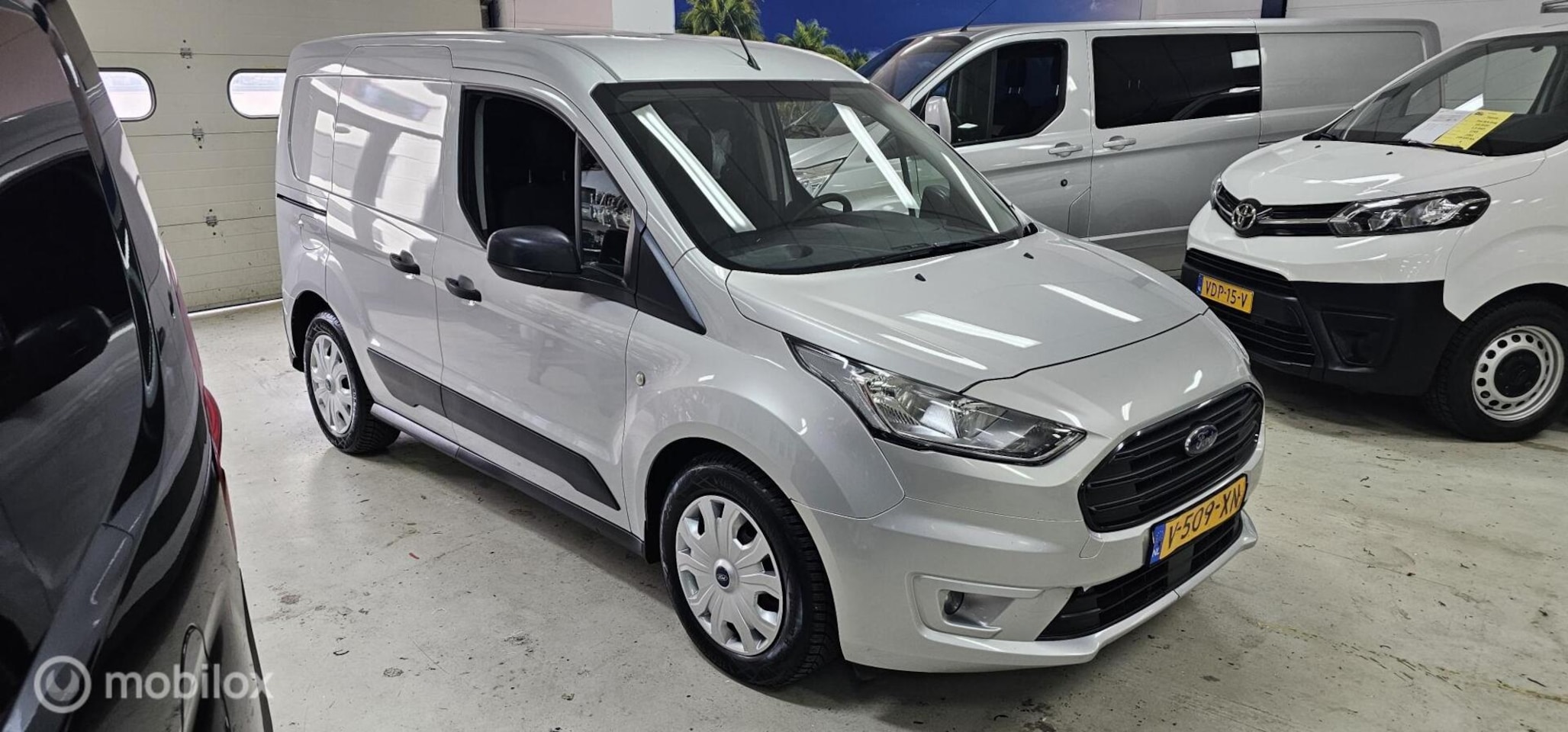Ford Transit Connect - 1.0 Ecoboost L1 Benzine! Airco - AutoWereld.nl