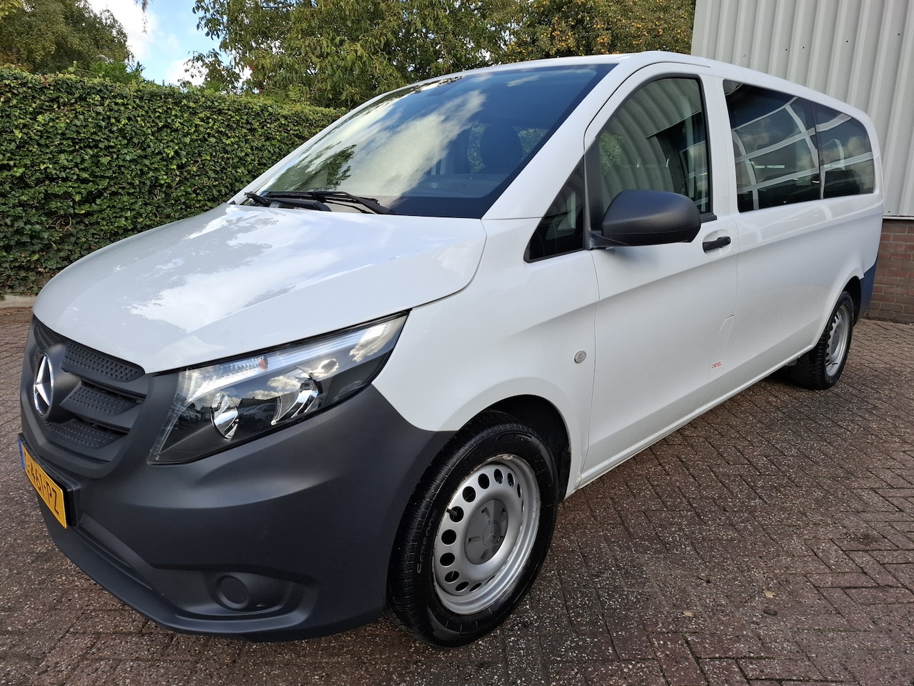 Mercedes-Benz Vito Tourer - 114 BlueTEC Pro Extra Lang 29995.- INCL BTW 9-PERSOONS 136PK - AutoWereld.nl