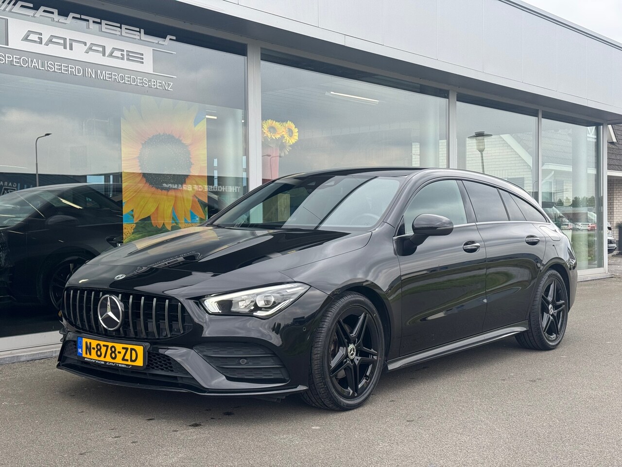 Mercedes-Benz CLA-klasse Shooting Brake - 180 AMG night-pakket automaat , afneembare trekhaak - AutoWereld.nl