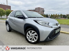 Toyota Aygo X - 1.0 VVT-i MT first 17'' LMV / Carplay / Stoelverwarming
