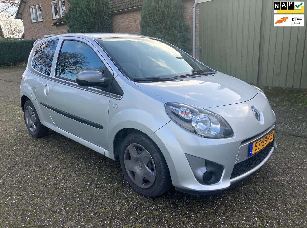 Renault Twingo - 1.2-16V Collection Airco! APK 26 sept 2026!! - AutoWereld.nl