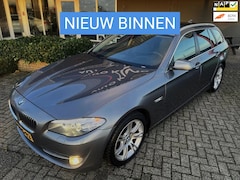 BMW 5-serie Touring - 520d HIGH EXE NL AUTO/ECC/CRUIS/LED/NAV/PDC NAP