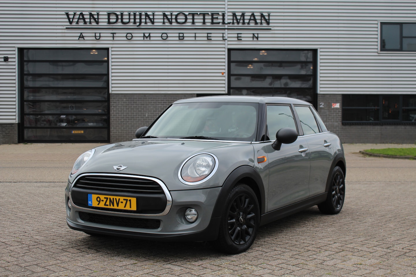 MINI One - Mini 1.2 Business / Navigatie / Cruise / N.A.P. - AutoWereld.nl