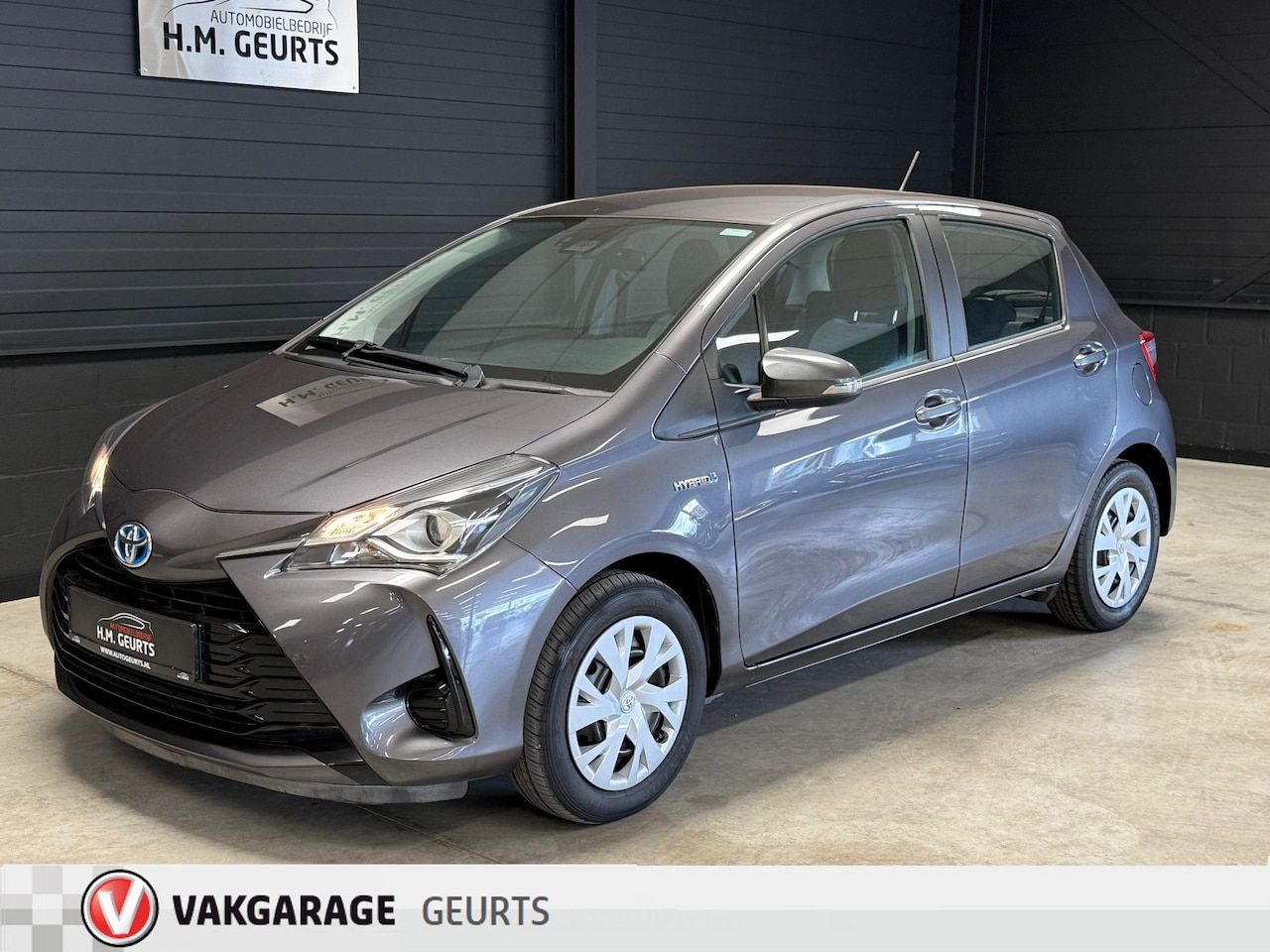 Toyota Yaris - 1.5 Hybrid Automaat Navi Camera Clima Lijn Ass 43dkm! Fully Serviced! - AutoWereld.nl