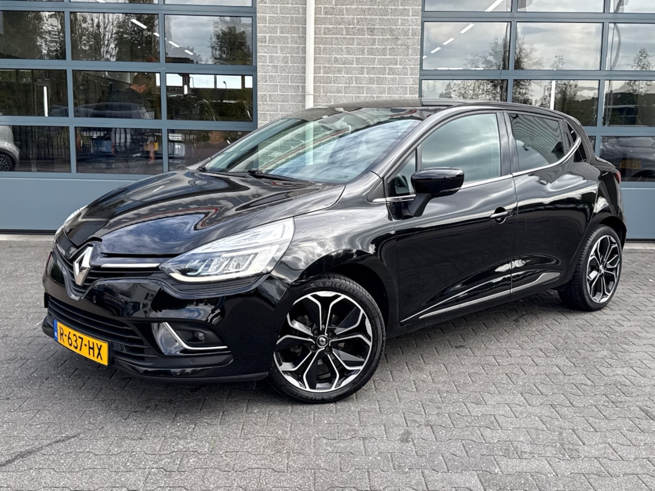 Renault Clio - 0.9 TCe Limited | CAMERA | STOELVERWARMING | - AutoWereld.nl