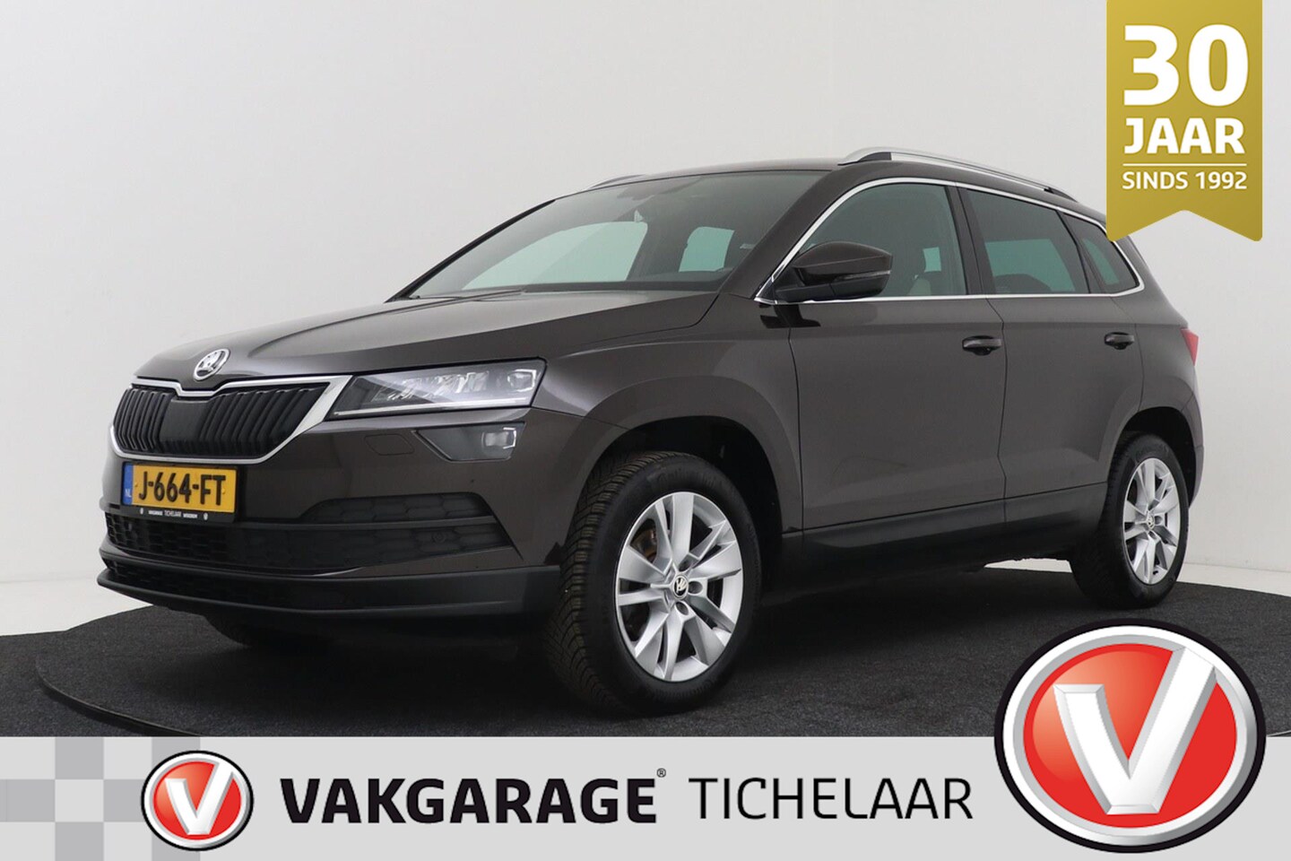 Skoda Karoq - 1.0 TSI Style Business | Stoelverwarming V+A | CarPlay | Navigatie | Adap. Cruise | - AutoWereld.nl