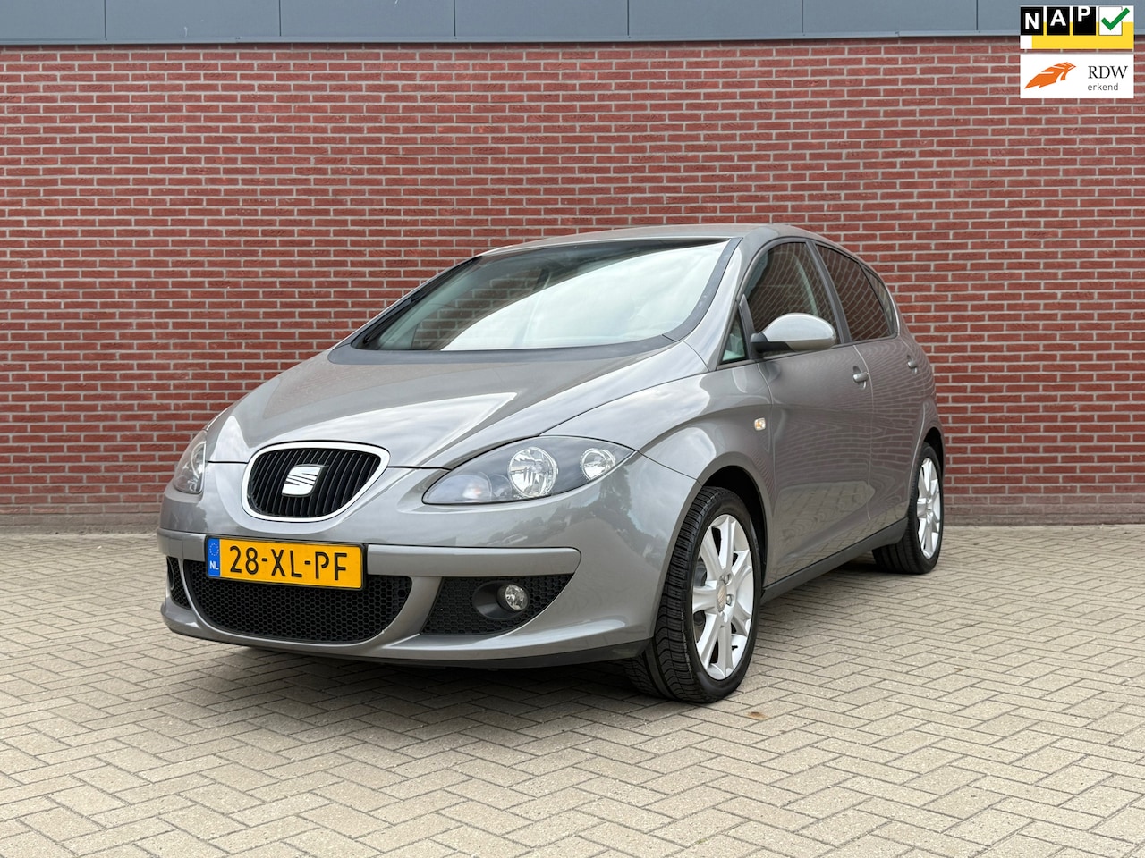 SEAT Altea - 1.6 Lifestyle / NAP / Airco / Cruise / Trekhaak / Elektrische ramen - AutoWereld.nl