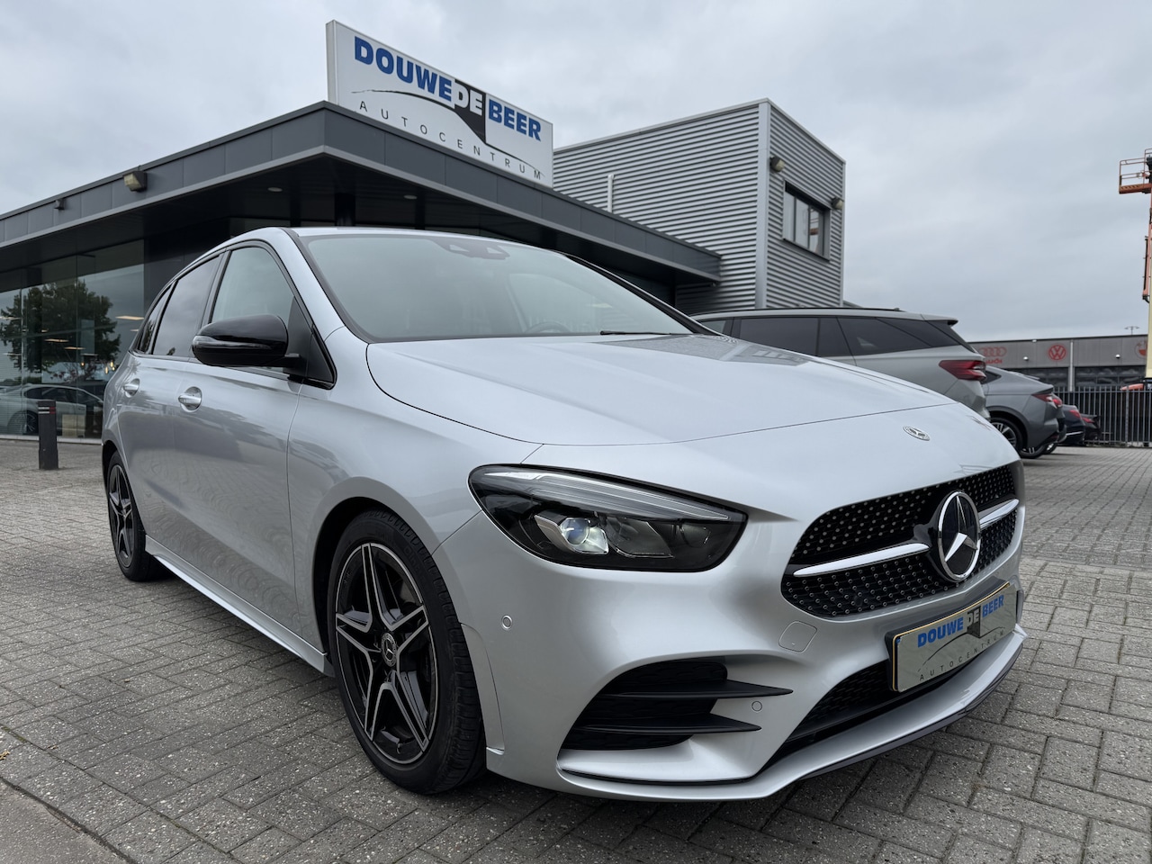 Mercedes-Benz B-klasse - 180 Business Solution AMG Trekhaak | Night | Elekt. Klep | Stoelverw. | Camera - AutoWereld.nl