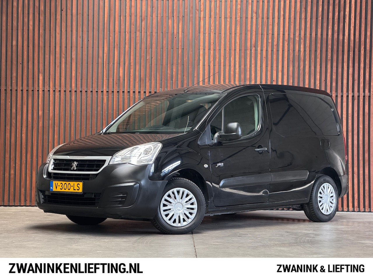 Peugeot Partner - 120 1.6 BlueHDi 100 L1 Premium S&S AUT-CRUISE-PDC-ELEK PAKKET-AUX - AutoWereld.nl