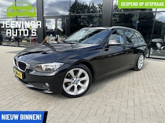 BMW 3-serie Touring - 318d High |Stoelverwarming|Trekhaak|Clima