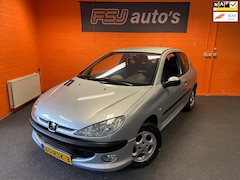 Peugeot 206 - 1.4 / 3 DEURS / XS-SPORT / AIRCO / APK 10-09-2026