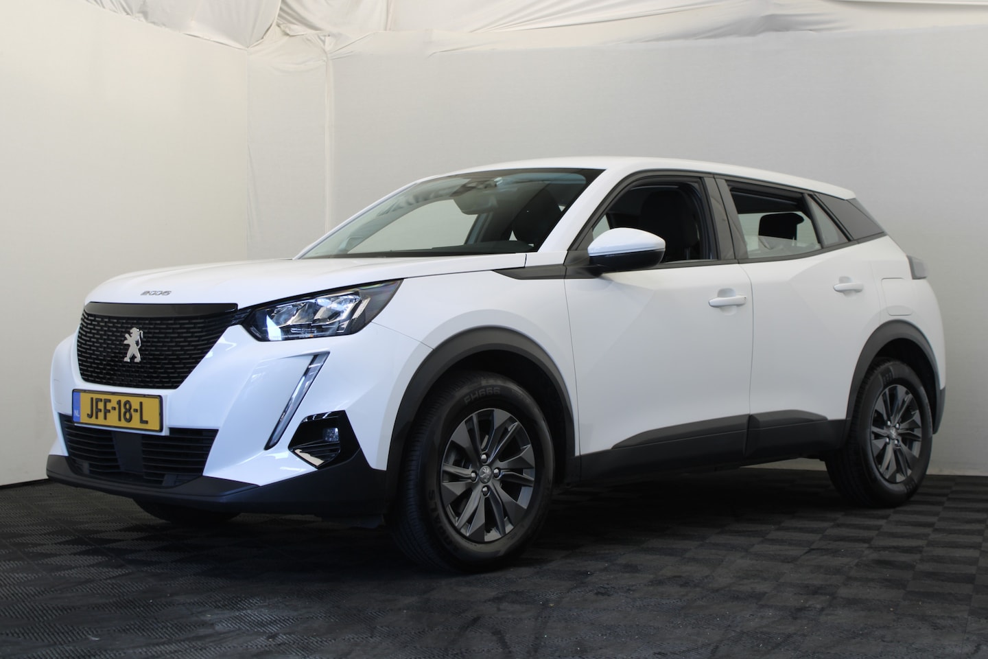 Peugeot 2008 - 1.2 PureTech Active Pack 1.2 PureTech Active Pack - AutoWereld.nl