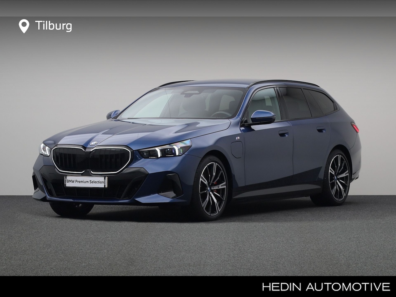 BMW 5-serie Touring - 550e xDrive | M-sport Pro. | M-sportremschijven | Driving Assistant Professional | Harman - AutoWereld.nl