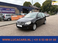 Volkswagen Polo - 1.4-16V FSI Trendline 2X SLEUTEL + BOEKJES