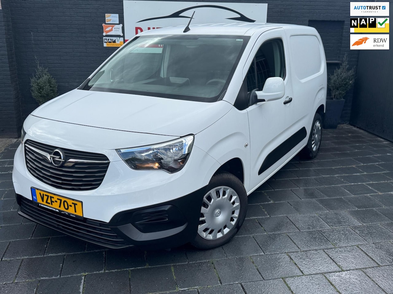 Opel Combo - 1.5D L1H1*Airco|Cruise|Groot Scherm| - AutoWereld.nl