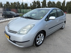 Toyota Prius - 1.5 VVT-i Business Edition ORIGINEEL NL/NAVIGATIE/JBL SOUND TOT 310.000 DEALER ONDERHOUDEN