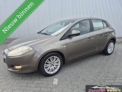 Fiat Bravo - 1.4 T-Jet 120 pK Corporate / APK t/m 30-10-2026