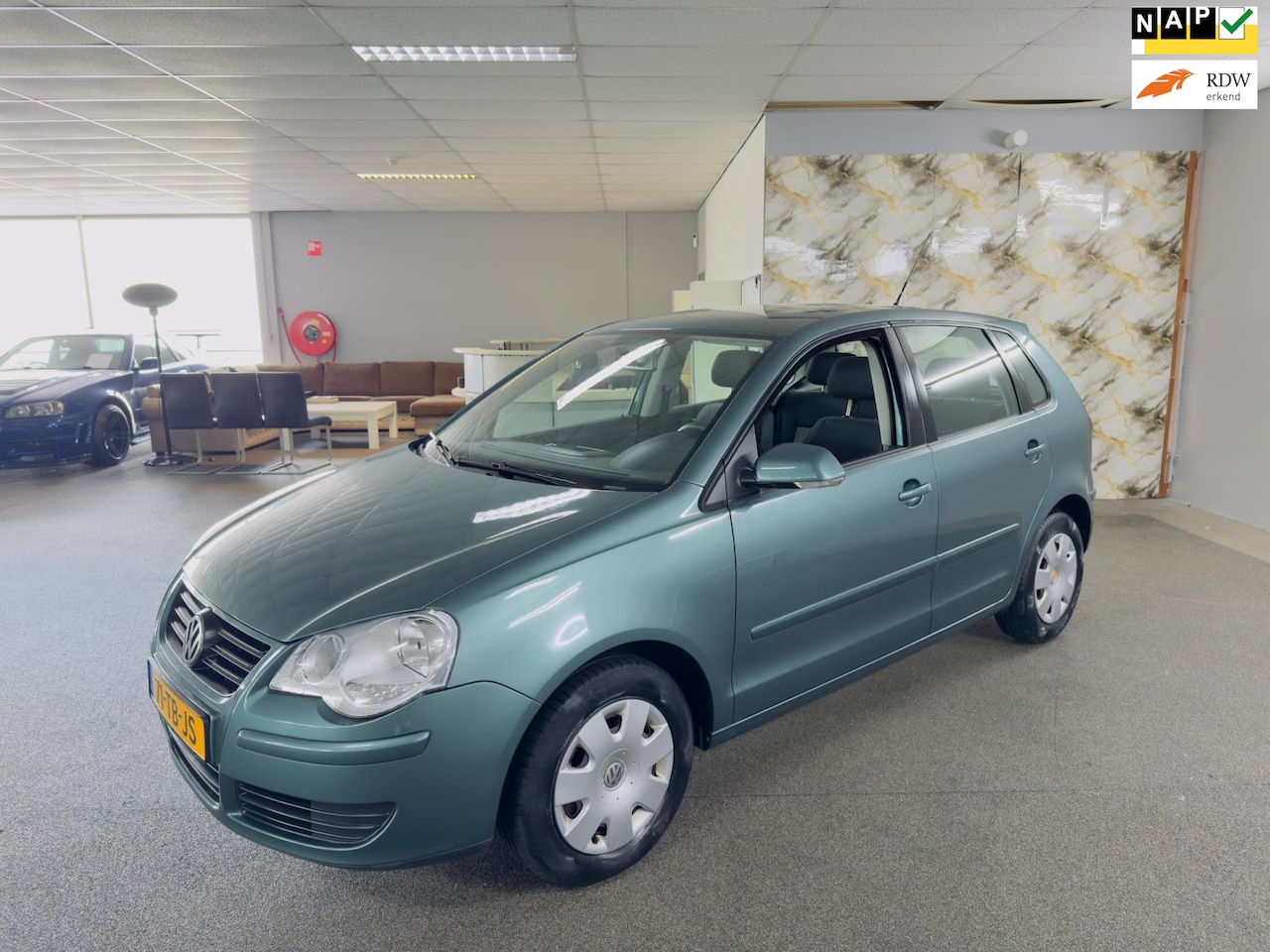 Volkswagen Polo - 1.4-16V Optive Apk Nieuw,Airco,Dealer-onderhouden,N.A.P,5Deurs,2 sleutels + facturen,Topst - AutoWereld.nl