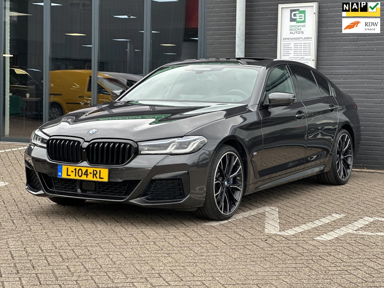 BMW 5-serie - 530i High Executive/M-PAKKET/PANO-DAK/LEDER/CAMERA/NETTE STAAT!! - AutoWereld.nl