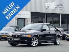 BMW 3-serie - 318i Executive 1ste EIGENAAR/NL AUTO/LAGE KM STAND/UNIEK