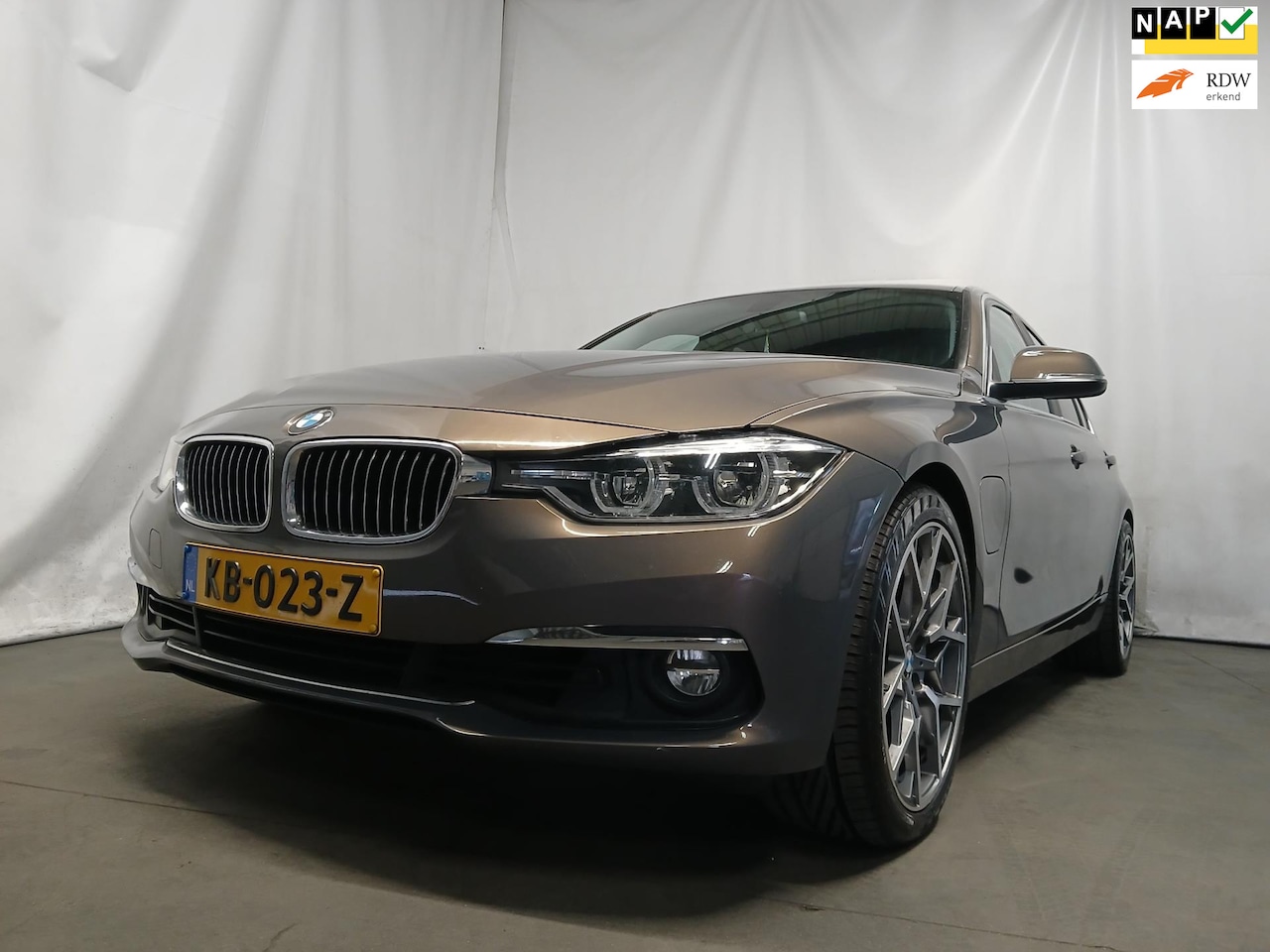 BMW 3-serie - 330e Centennial Executive - Leer - Navi - Clima - AutoWereld.nl