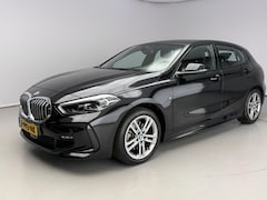 BMW 1-serie - 5-deurs 118i | M-Sportpakket | LED | Navigatie | Sportstoelen | Sportonderstel | DAB | Alu
