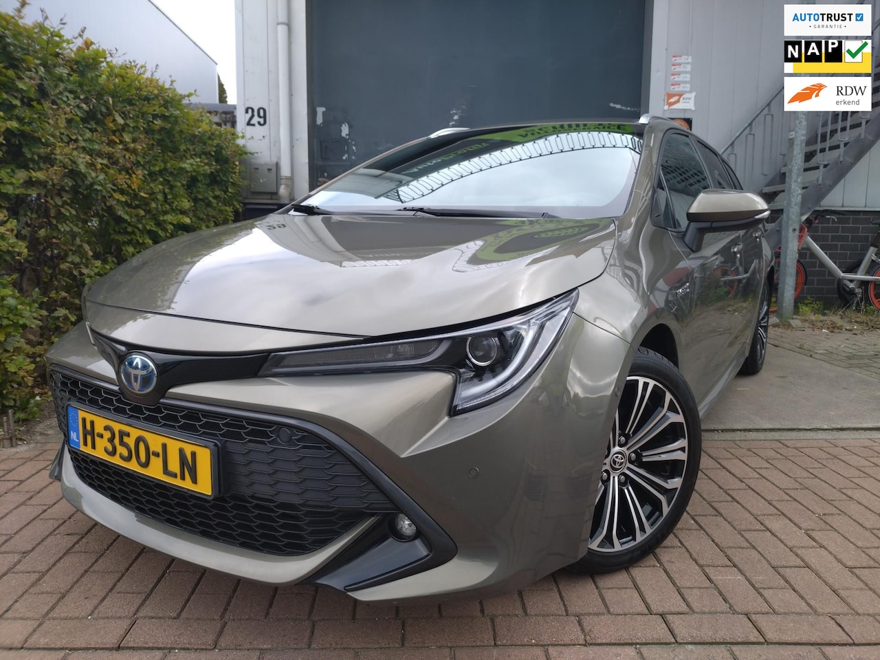 Toyota Corolla Touring Sports - 1.8 Hybrid Dynamic 1.8 Hybrid Dynamic - AutoWereld.nl