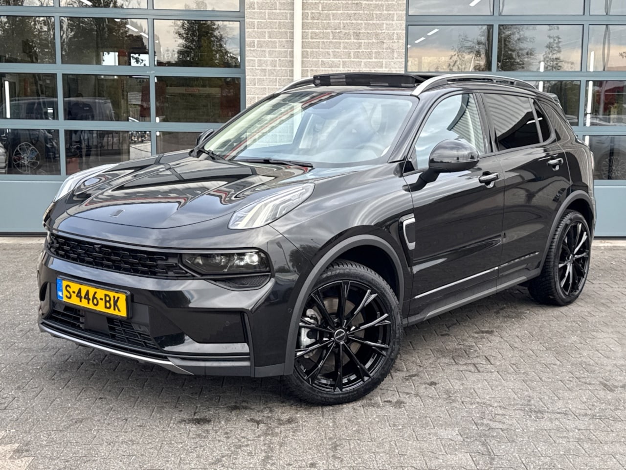 Lynk & Co 01 - 1.5 PLUG IN HYBRID | BLACK-LINE | 360 CAMERA | - AutoWereld.nl