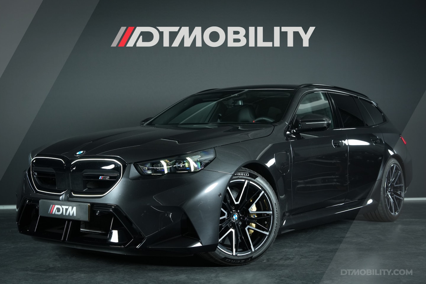 BMW 5-serie Touring - M5 | Drivers Package | Keramisch | Origineel Nederlands | 1e eigenaar | Carbon - AutoWereld.nl