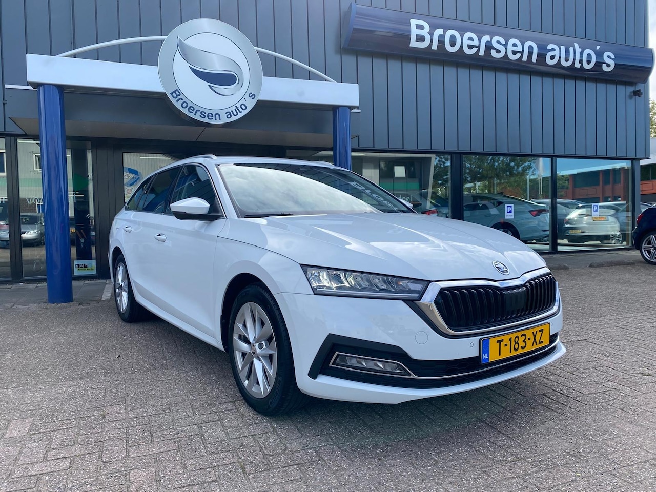 Skoda Octavia Combi - 1.0 TSI MHEV 110pk DSG Business Edition met Smartlink, ACC en Grote scherm - AutoWereld.nl