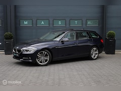 BMW 3-serie Touring - 328i xDrive | HUD | Pano | Harman-Kardon | PDC