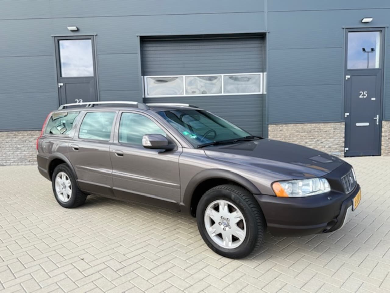 Volvo XC70 - 2.5 T Summum Cross Country / Youngtimer - AutoWereld.nl