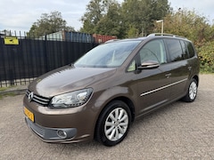 Volkswagen Touran - 1.4 TSI DSG Highline 7p. Leer/Stoelverw/Clima/Cruise/Navi