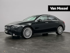 Mercedes-Benz A-klasse - 250 e AMG Line | Automaat | Lage KM Stand | Apple Carplay / Android Auto | Panoramadak | N