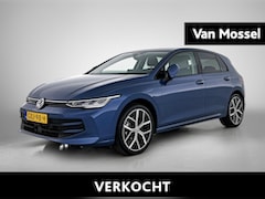 Volkswagen Golf - 1.5 eTSI Oranje Edition | 150 PK | Automaat | Navigatie | Digital Cockpit | Parkeersensore
