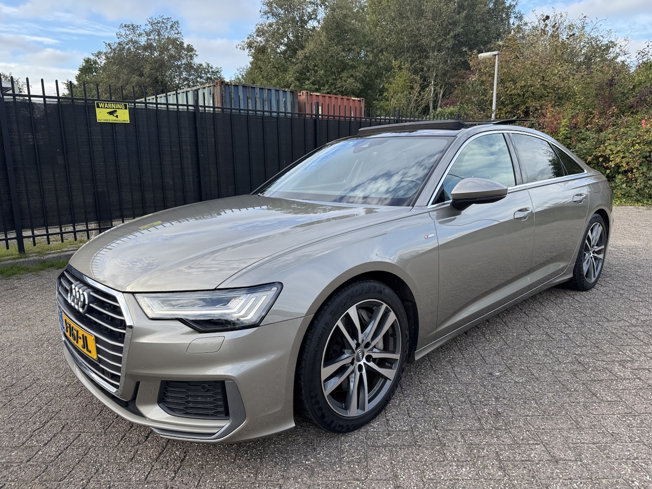 Audi A6 Limousine - 50 TFSI e quattro S edition Pano/Carplay NL Auto - AutoWereld.nl