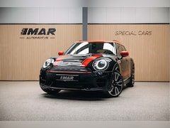 MINI Clubman - 2.0 JCW ALL4 John Cooper Works Goed uitgevoerde Clubman JWC ALL4 Zwart met rood dak