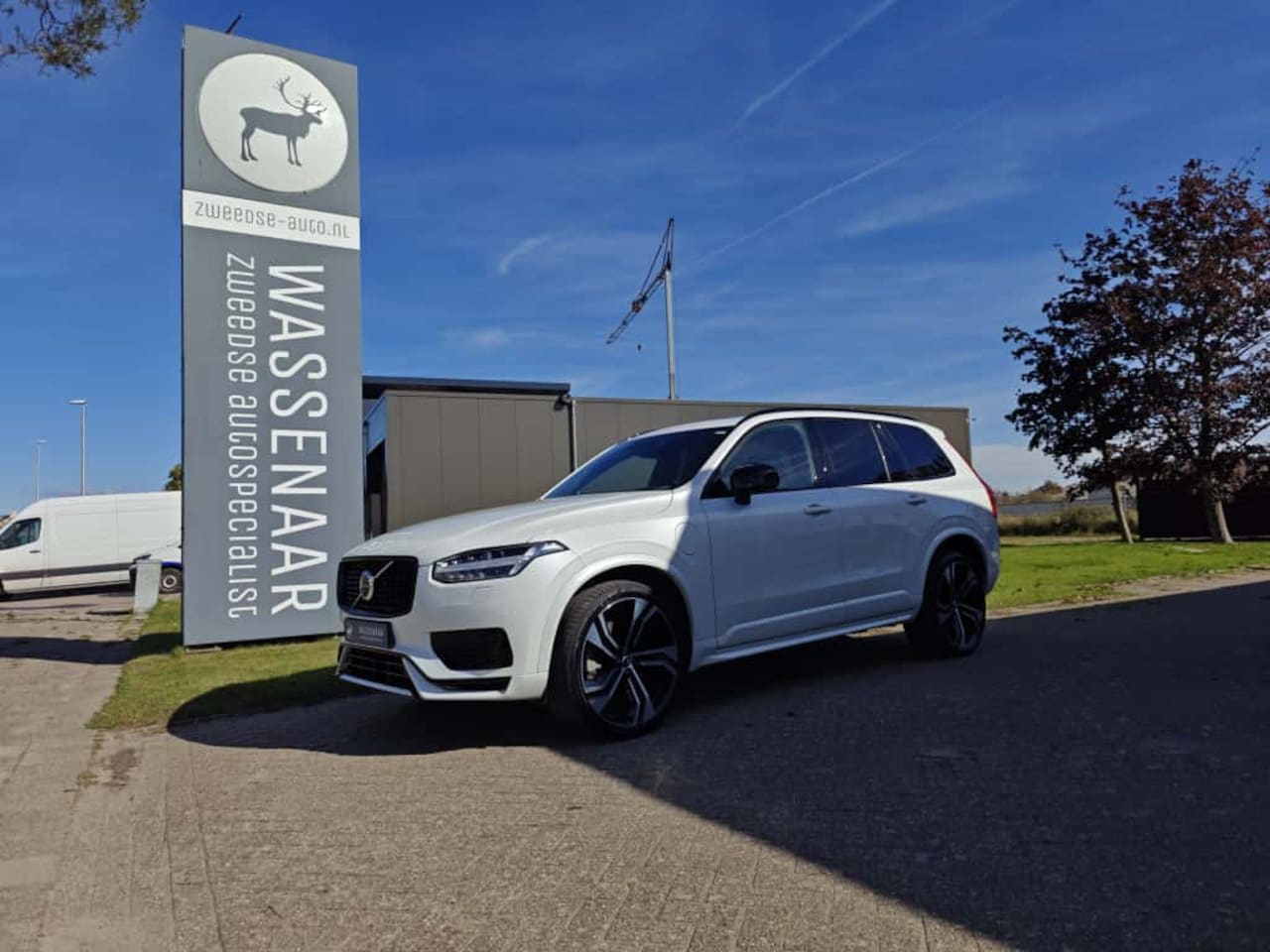 Volvo XC90 - T8 Recharge AWD R-Design | Rijklaarprijs | Luchtvering | Trekhaak | - AutoWereld.nl