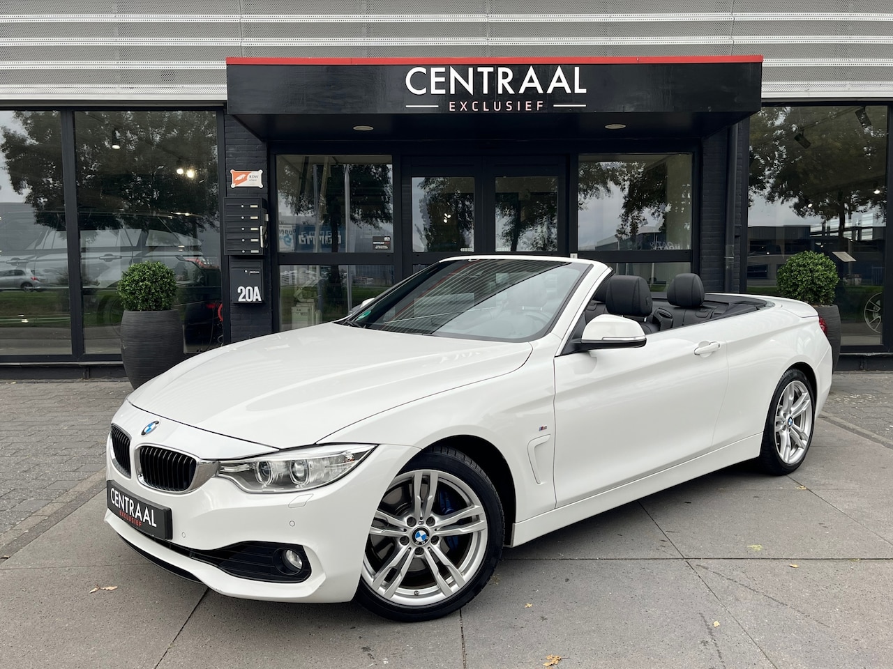BMW 4-serie Cabrio - 435i High Exe 306PK|Airscarf|Head-Up|Memory|Camera|Leder|Navi|Stoelverwarming - AutoWereld.nl