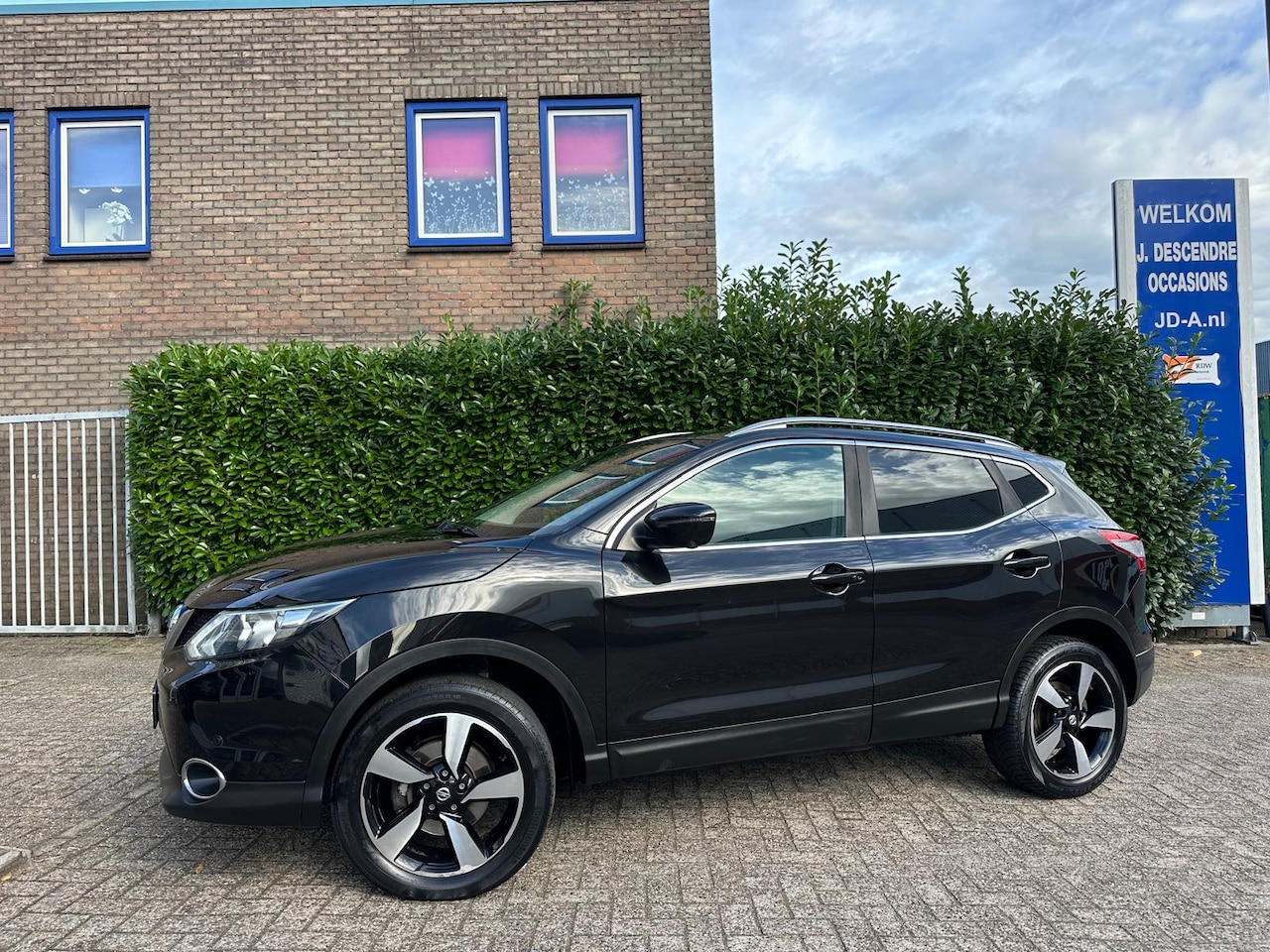 Nissan Qashqai - 1.2 Connect Edition Climate C, Cruise C, Pano.Dak, Camera!!!! - AutoWereld.nl