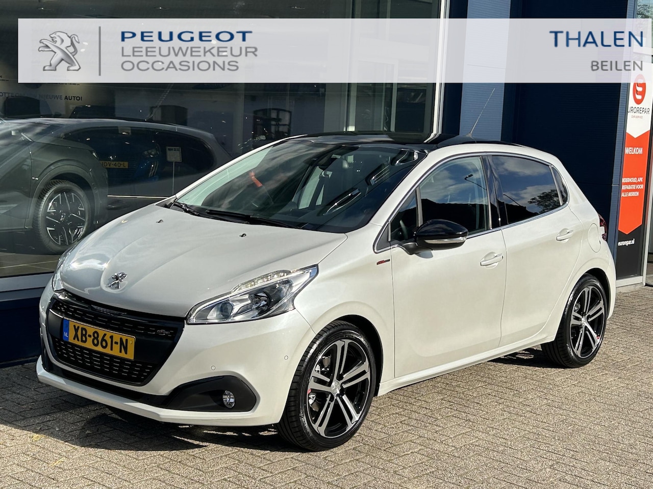 Peugeot 208 - 1.2 Turbo 110PK GT-line | Navigatie | 17 inch Lichtmetalen Velgen | Trekhaak 1150 KG | Cli - AutoWereld.nl