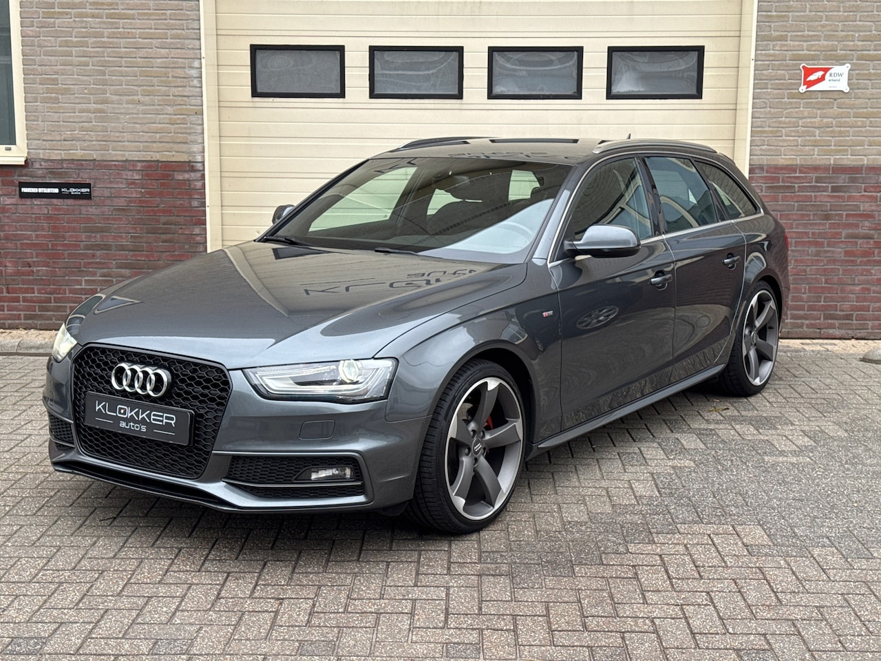 Audi A4 Avant - 1.8 TFSI Sport Edition S-Line | Carplay | Trekhaak - AutoWereld.nl