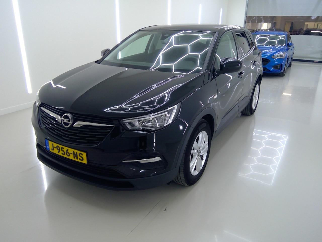 Opel Grandland X - 130 PK AUTOMAAT NAVIGATIE BLUET. TREKHAAK. - AutoWereld.nl
