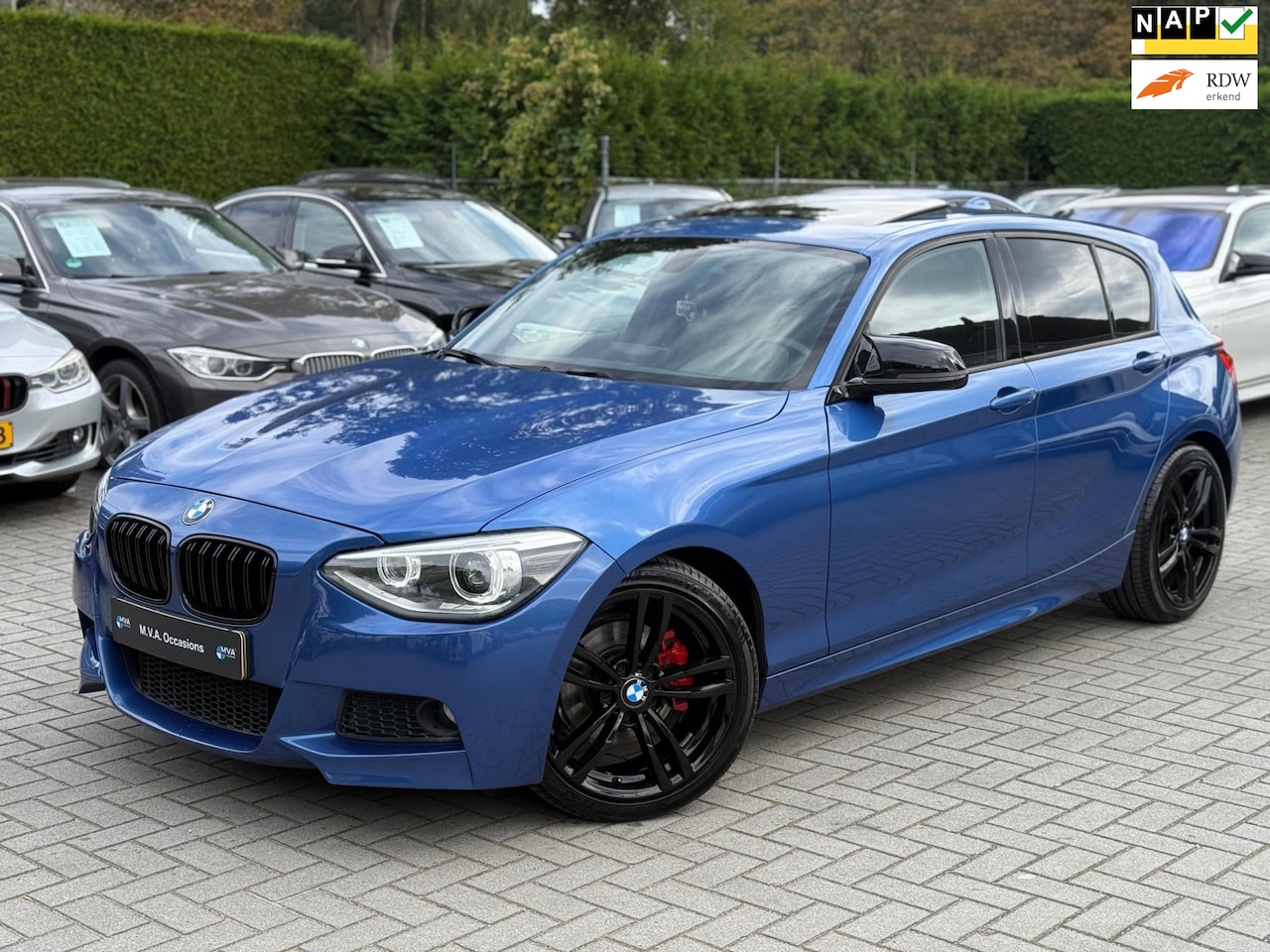 BMW 1-serie - 118i Executive M Sport|Nieuwe Ketting + Klepseals|18 inch M|Climate control|Carplay|Cruise - AutoWereld.nl
