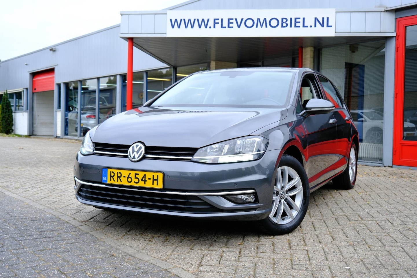 Volkswagen Golf - 1.0 TSI Comfortline Nav|Apple CarPlay|Clima|Adapt-Cruise|LMV - AutoWereld.nl