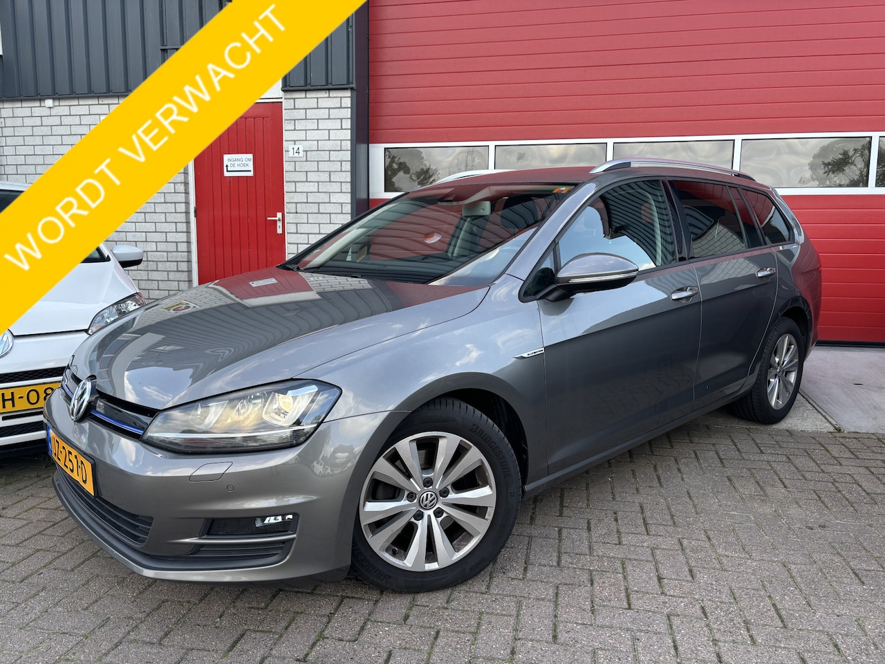 Volkswagen Golf Variant - 1.6 TDI Comfortline BlueMotion TREKHAAK / XENON / GR NAVI / STOELVERW / CLIMA / PDC / BLUE - AutoWereld.nl
