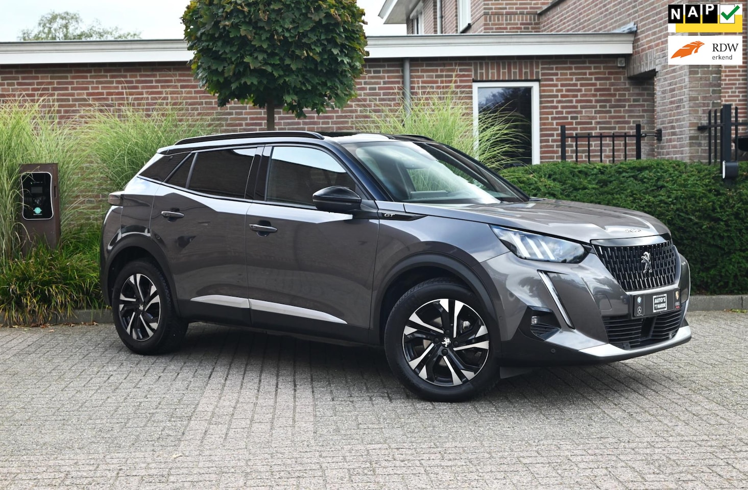 Peugeot 2008 - 1.2 PureTech GT 131 PK Dealer o.h Keyless Camera Side-Assist LED 17'' - AutoWereld.nl